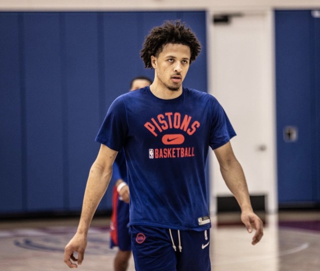 体育中国高尔夫名将冯珊珊宣布退役