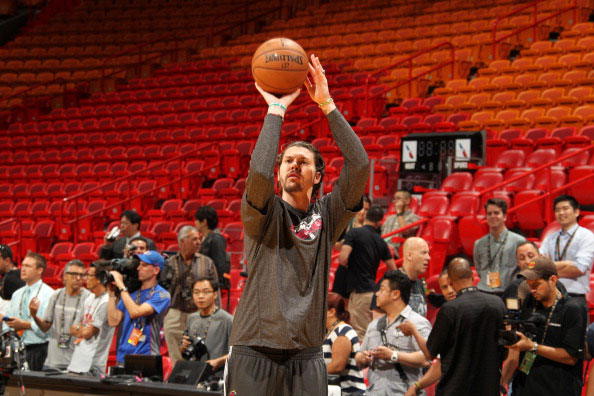 拉近彼此的 拉近彼此的