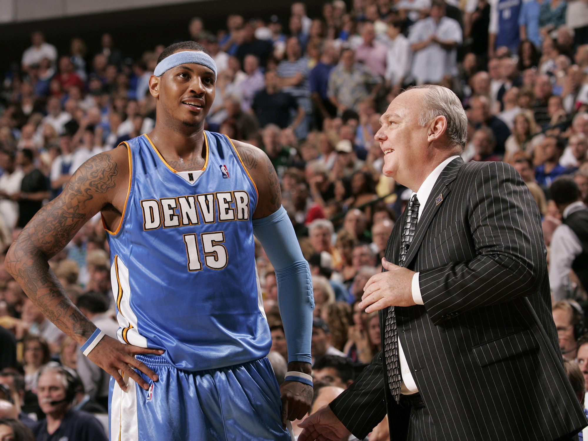 詹姆斯空砍准三双，15篮板大幅刷新个人赛季新高（詹姆斯准三双难救主，15篮板刷新个人赛季纪录）