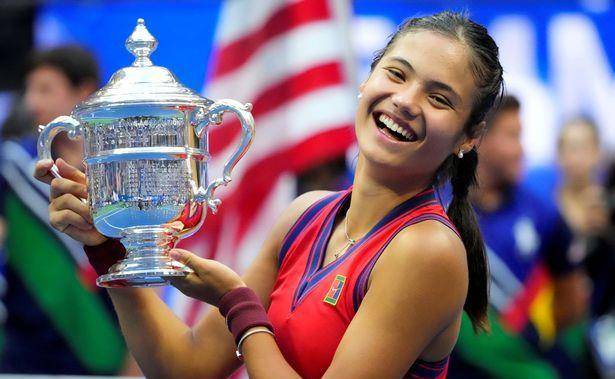 詹姆斯先是 詹姆斯先是