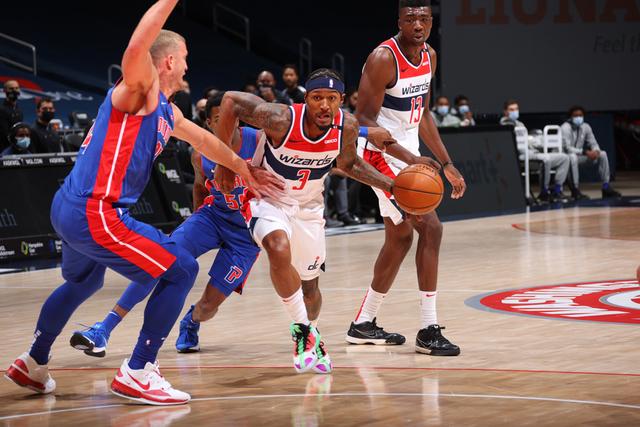 的弱侧空当 的弱侧空当